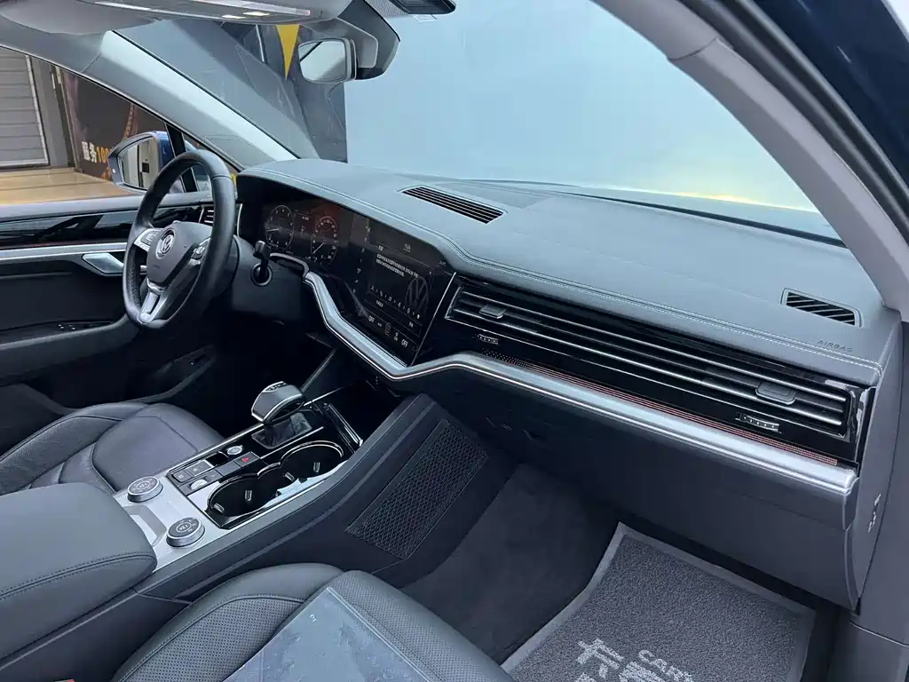 Volkswagen Touareg — миниатюра 9