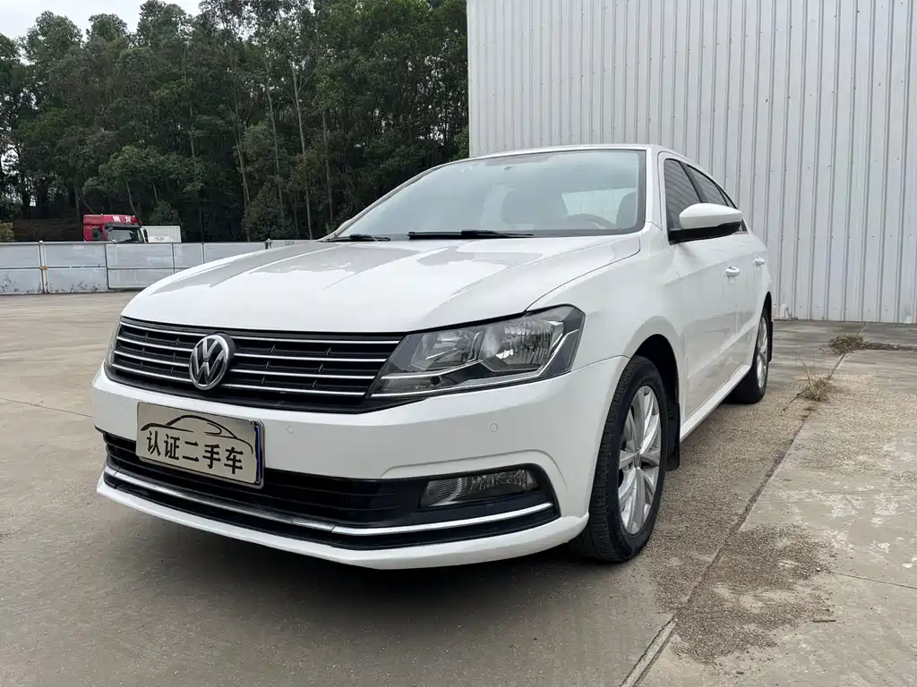 Volkswagen Lavida 2015 1.6L AT Comfort