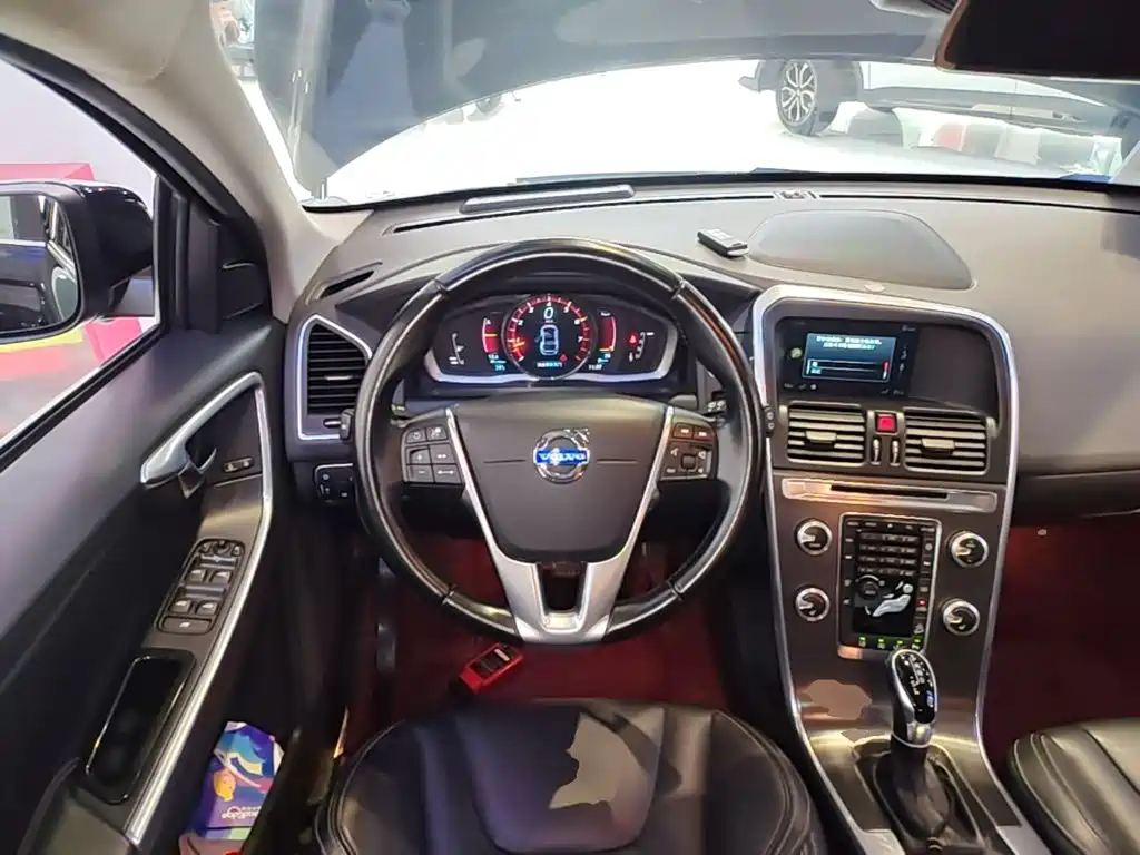 Volvo XC60 — миниатюра 11