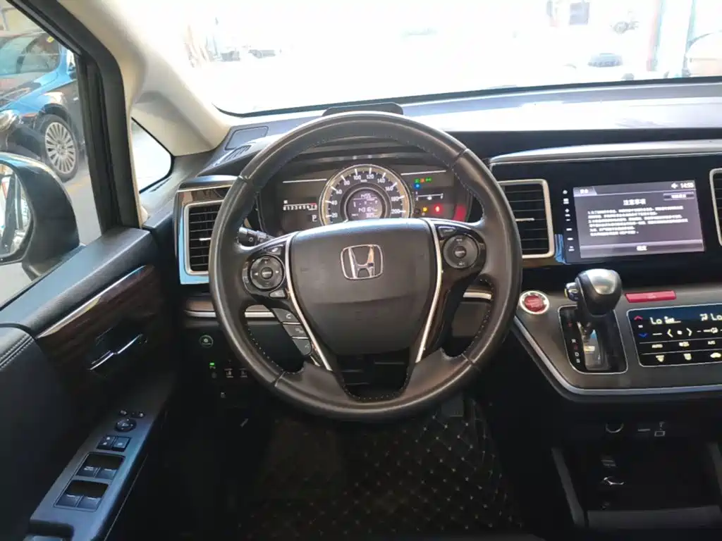Honda Elysion — миниатюра 11