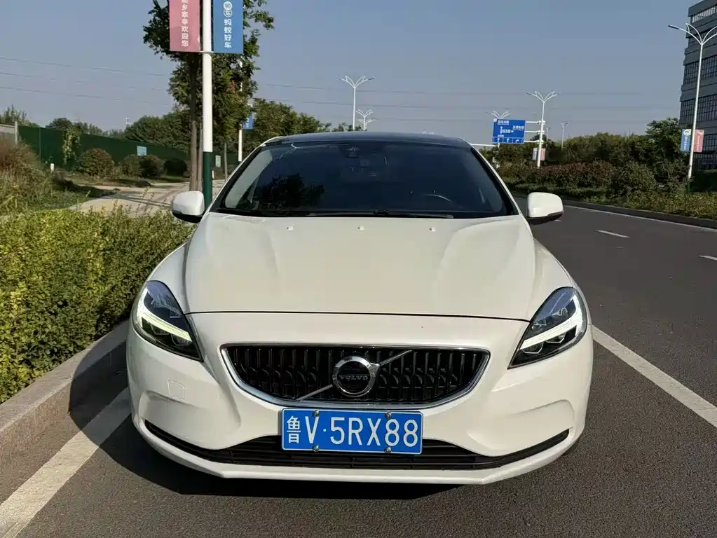 Volvo V40 — миниатюра 3