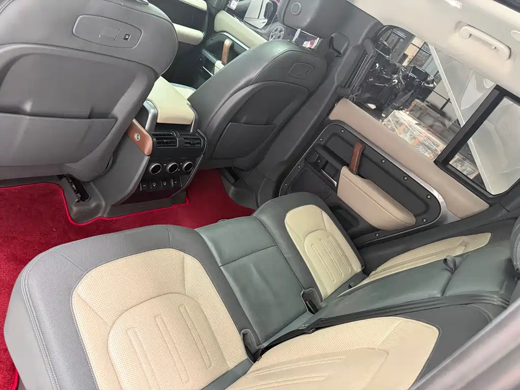 Land Rover Defender — миниатюра 12