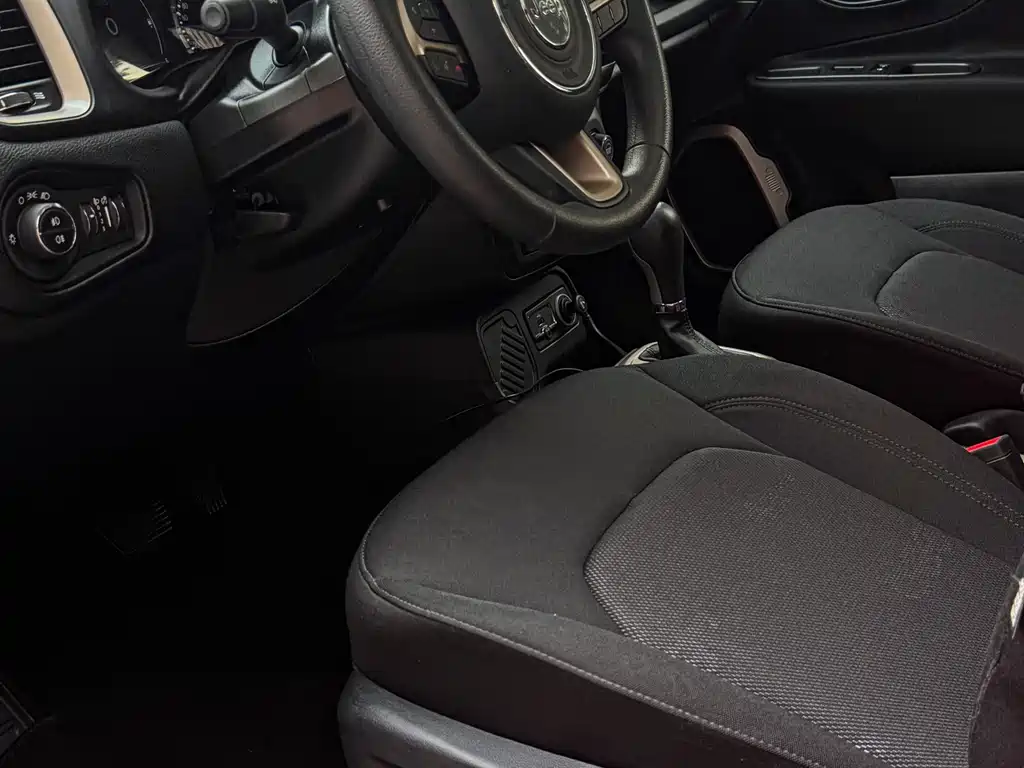 Jeep Renegade Connected Large Screen Edition 180TS Auto High Energy Edition, фото 7