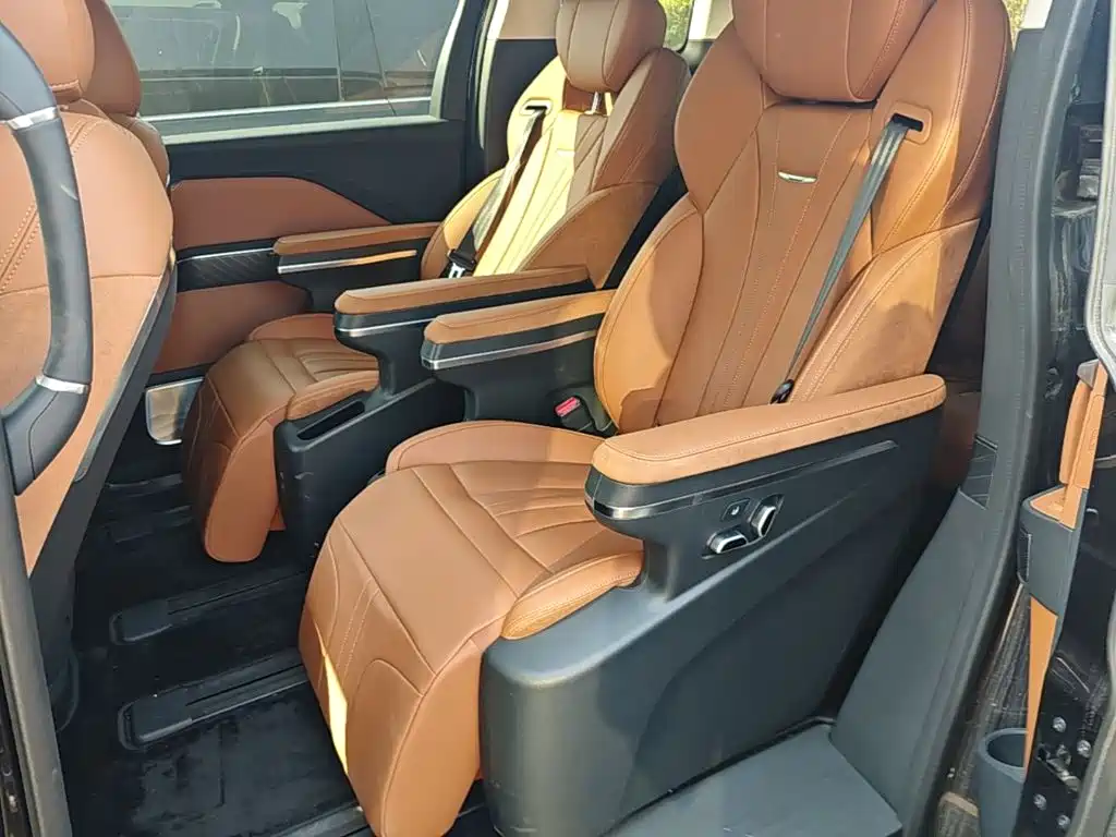 Hongqi Hongqi HQ9 PHEV — миниатюра 17