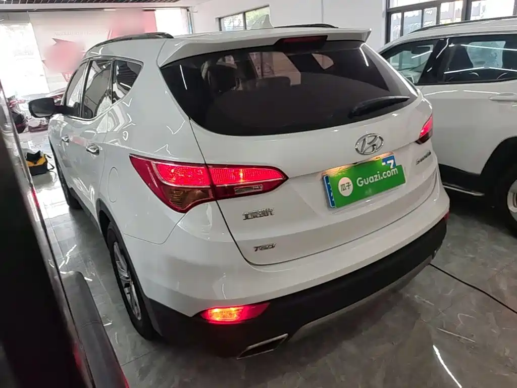 Hyundai Santa Fe — миниатюра 5