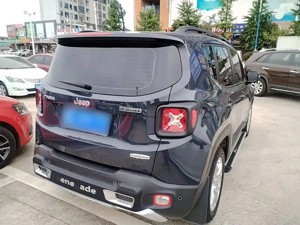 Jeep Renegade — миниатюра 7