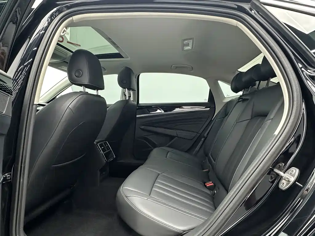 Volkswagen Passat — миниатюра 5