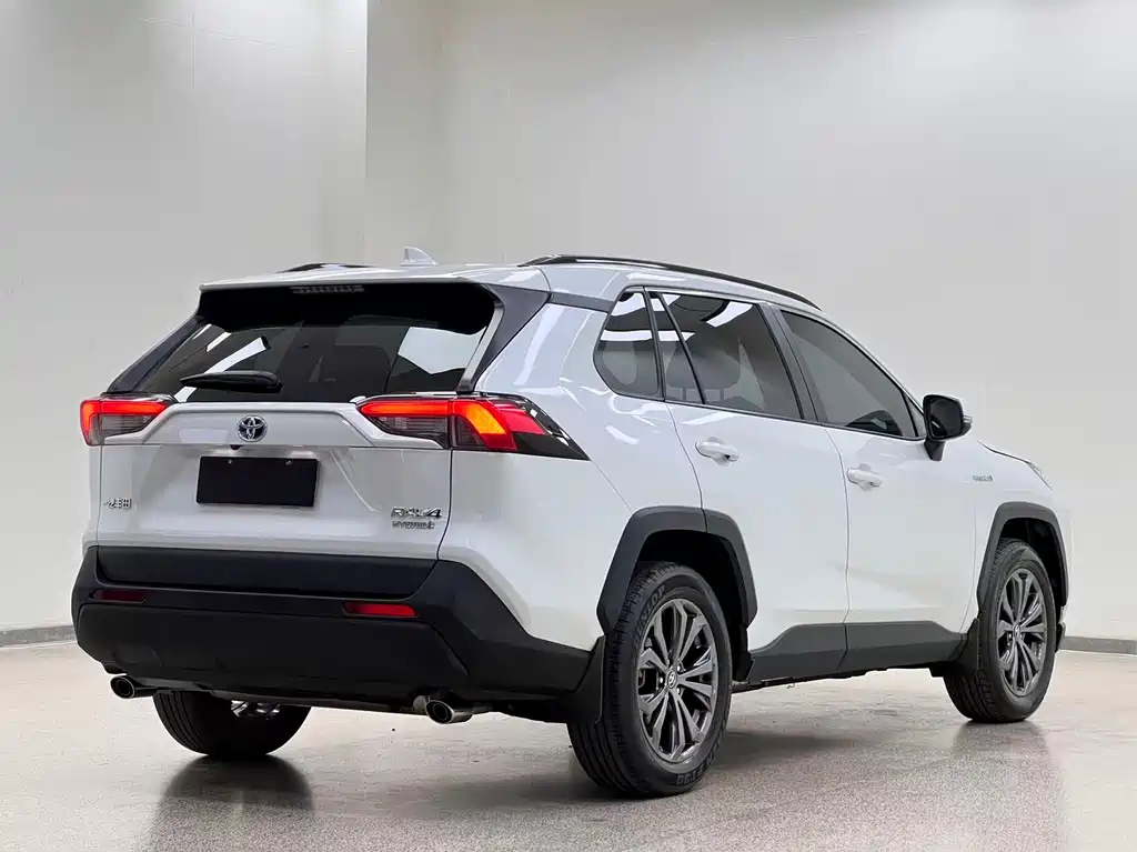 Toyota RAV4 Prime — миниатюра 4