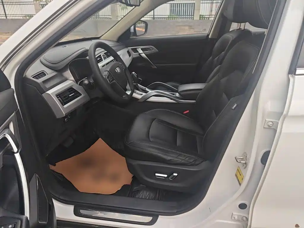 Geely Boyue — миниатюра 15