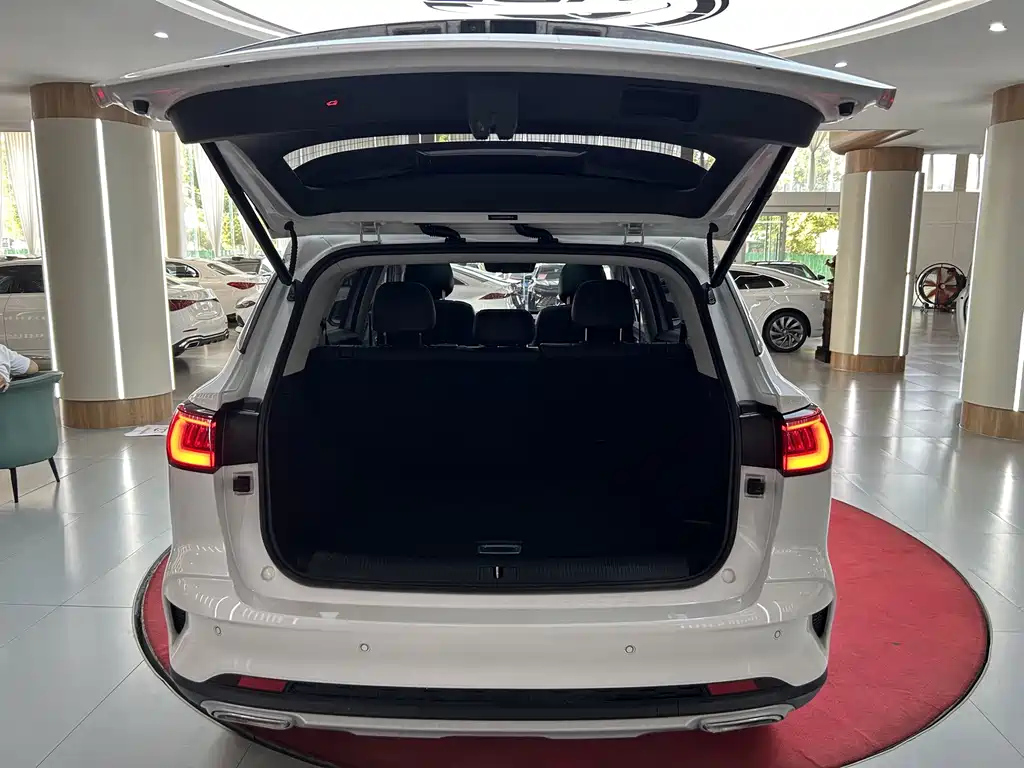 Roewe RX5 MAX — миниатюра 10