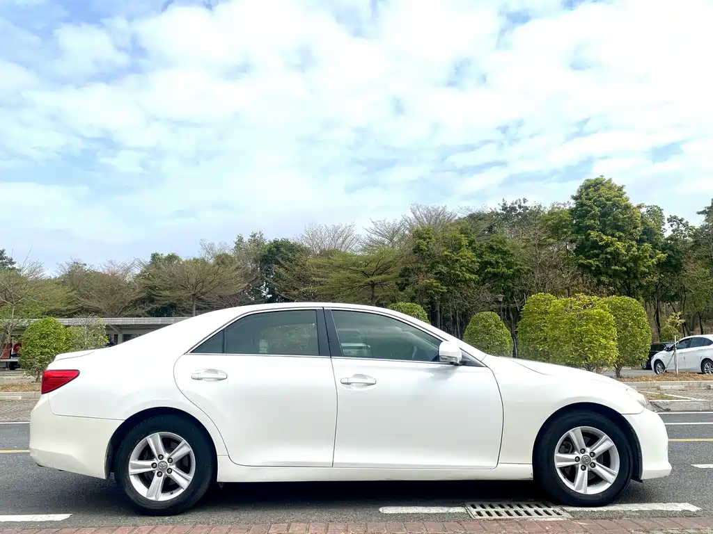 Toyota Reiz 2010 2.5S