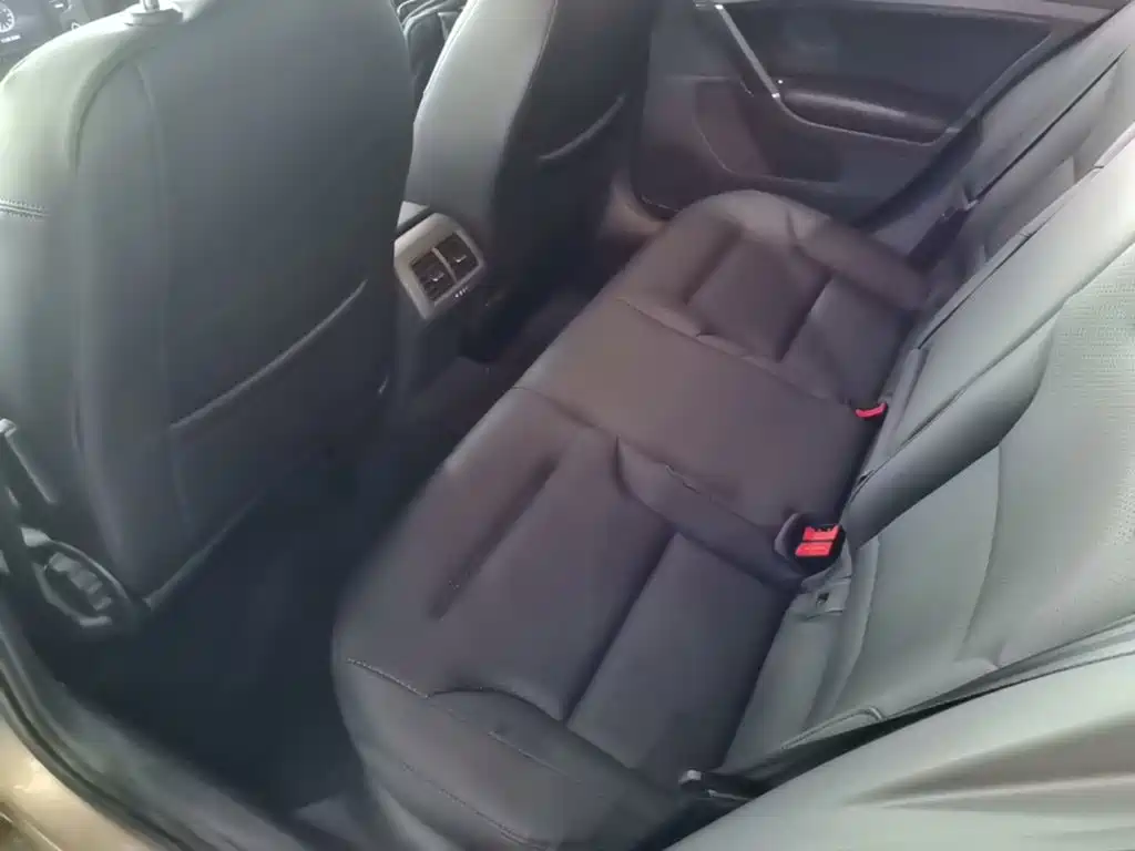 Volkswagen Golf — миниатюра 17