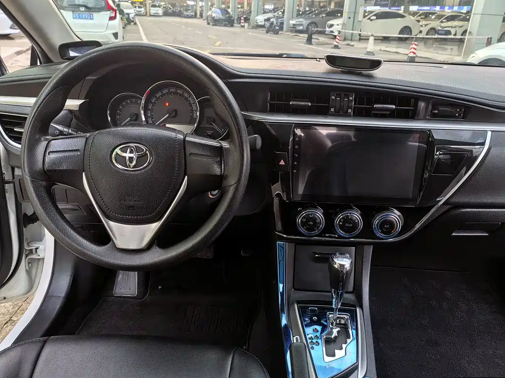 Toyota Corolla — миниатюра 8
