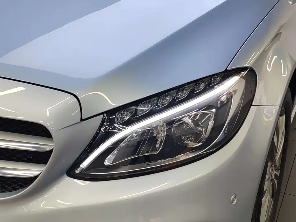 Mercedes-Benz C-Class — миниатюра 18