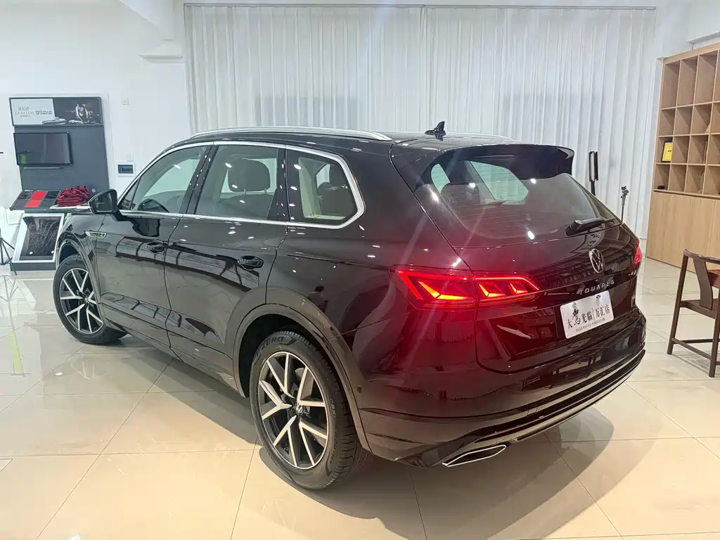 Volkswagen Touareg — миниатюра 8