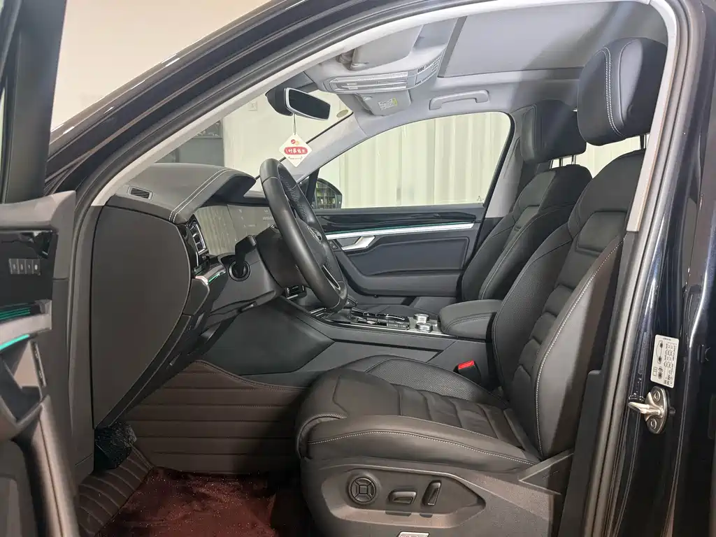 Volkswagen Touareg — миниатюра 16