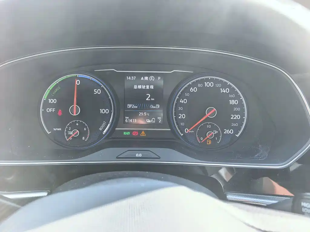 Volkswagen Passat PHEV — миниатюра 11
