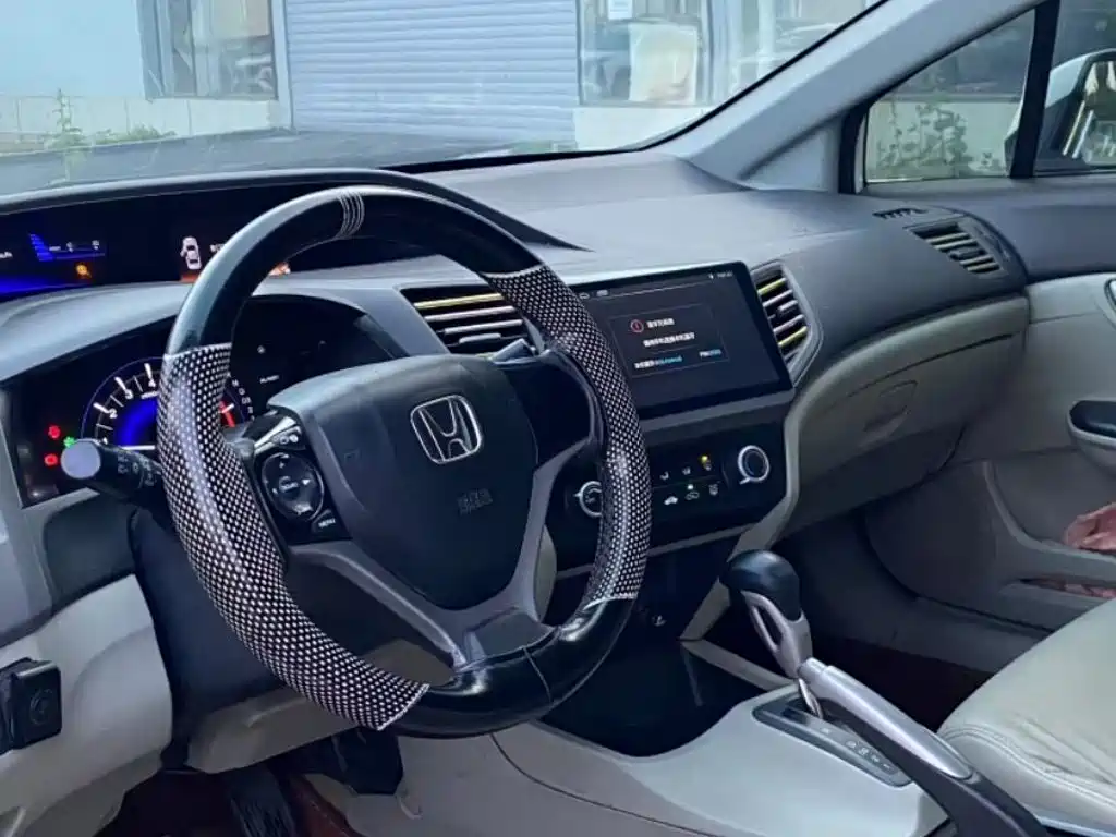 Honda Civic — миниатюра 4