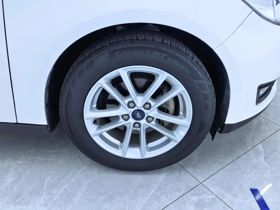 Ford Focus — миниатюра 6