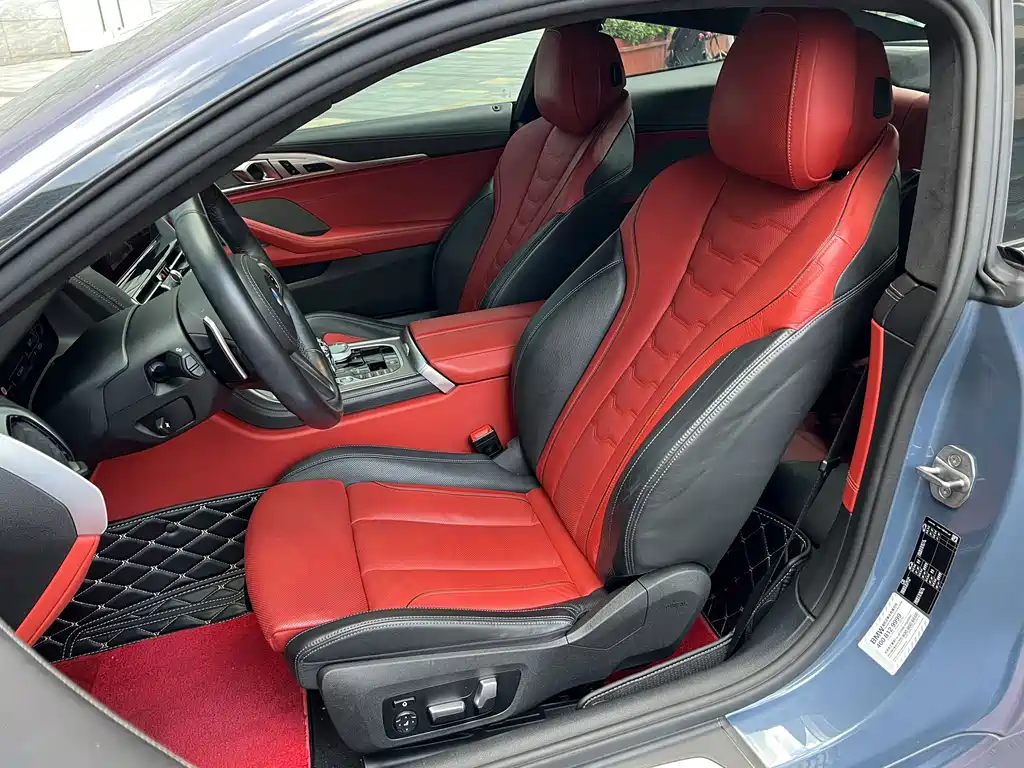 BMW 8 Series — миниатюра 4