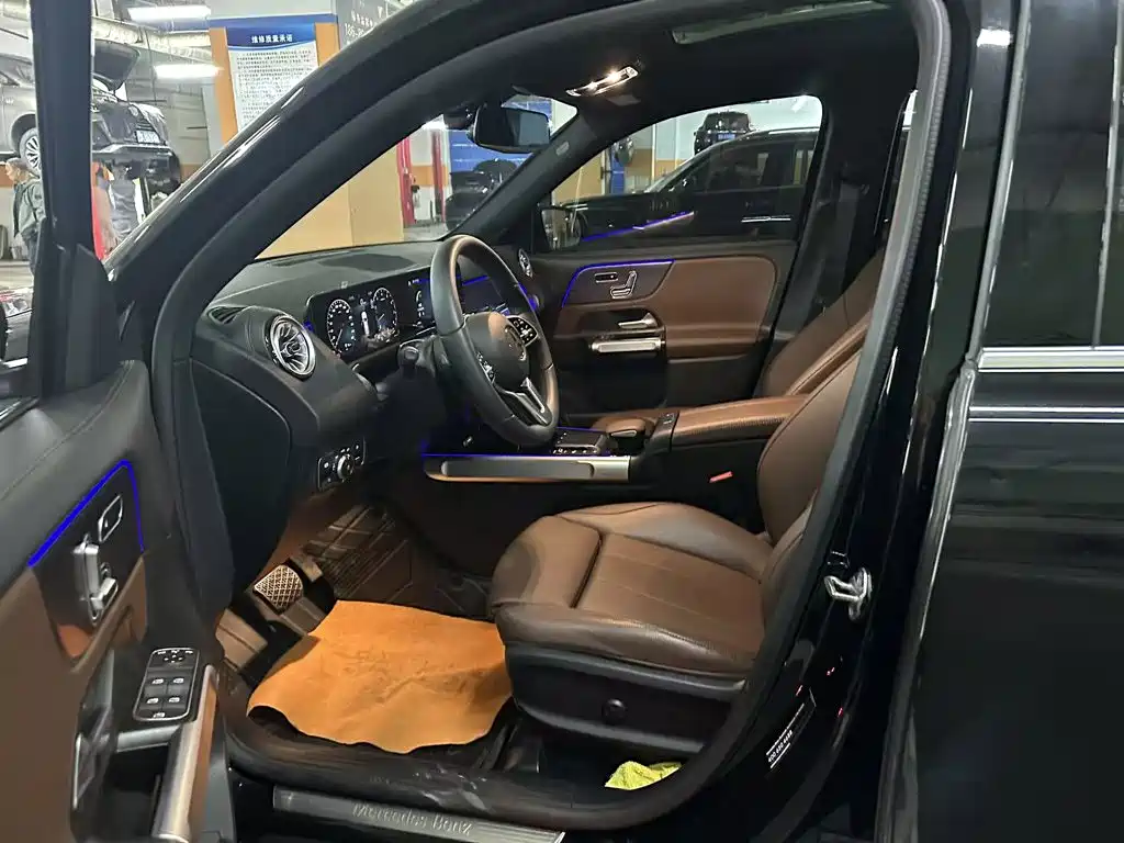 Mercedes-Benz GLB — миниатюра 2