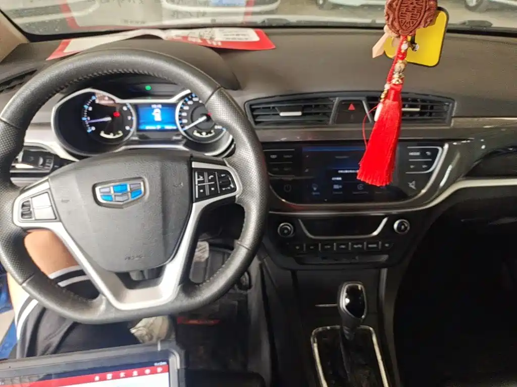 Geely Emgrand — миниатюра 10