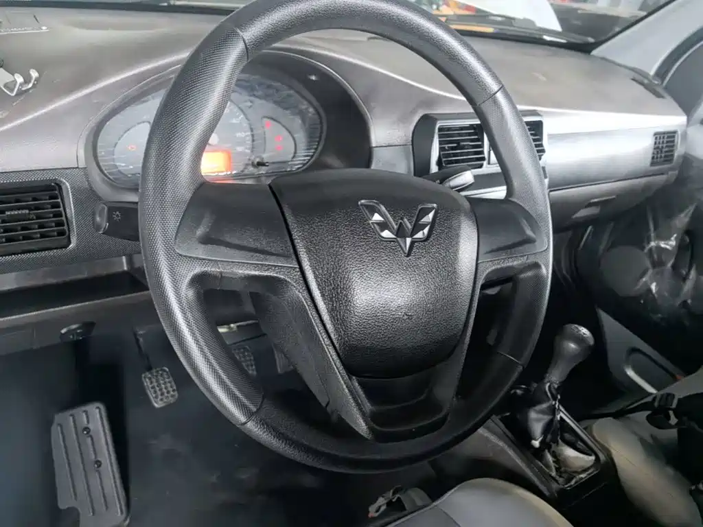 Wuling Rongguang Mini Truck — миниатюра 11
