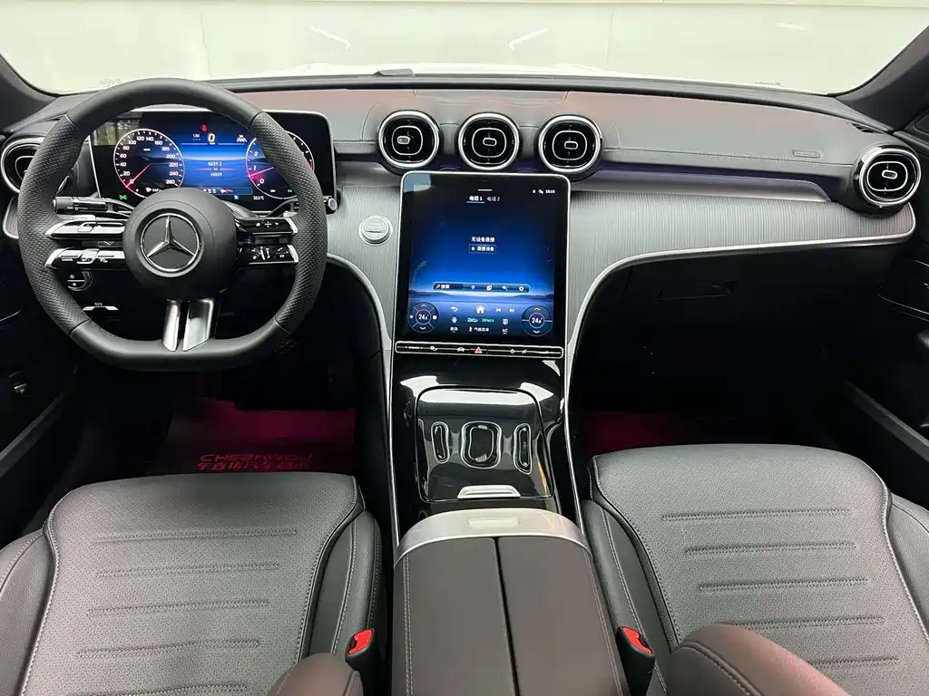Mercedes-Benz C-Class — миниатюра 12