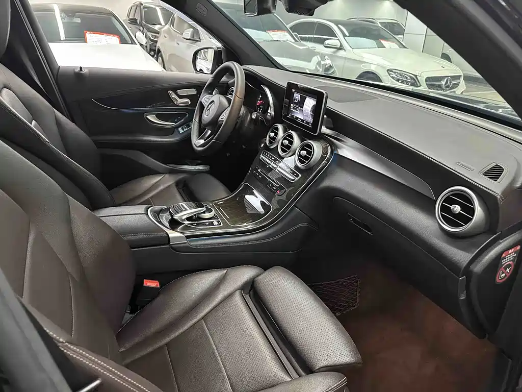 Mercedes-Benz GLC — миниатюра 7