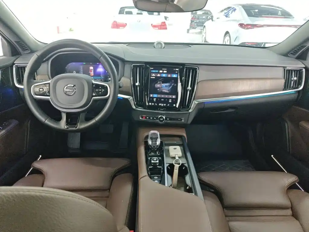 Volvo S90 — миниатюра 10