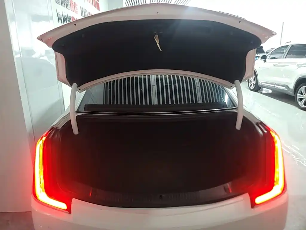 Cadillac XTS — миниатюра 19