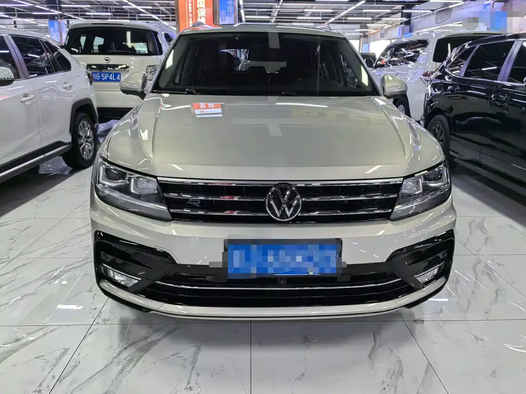 Volkswagen Tiguan L — миниатюра 2