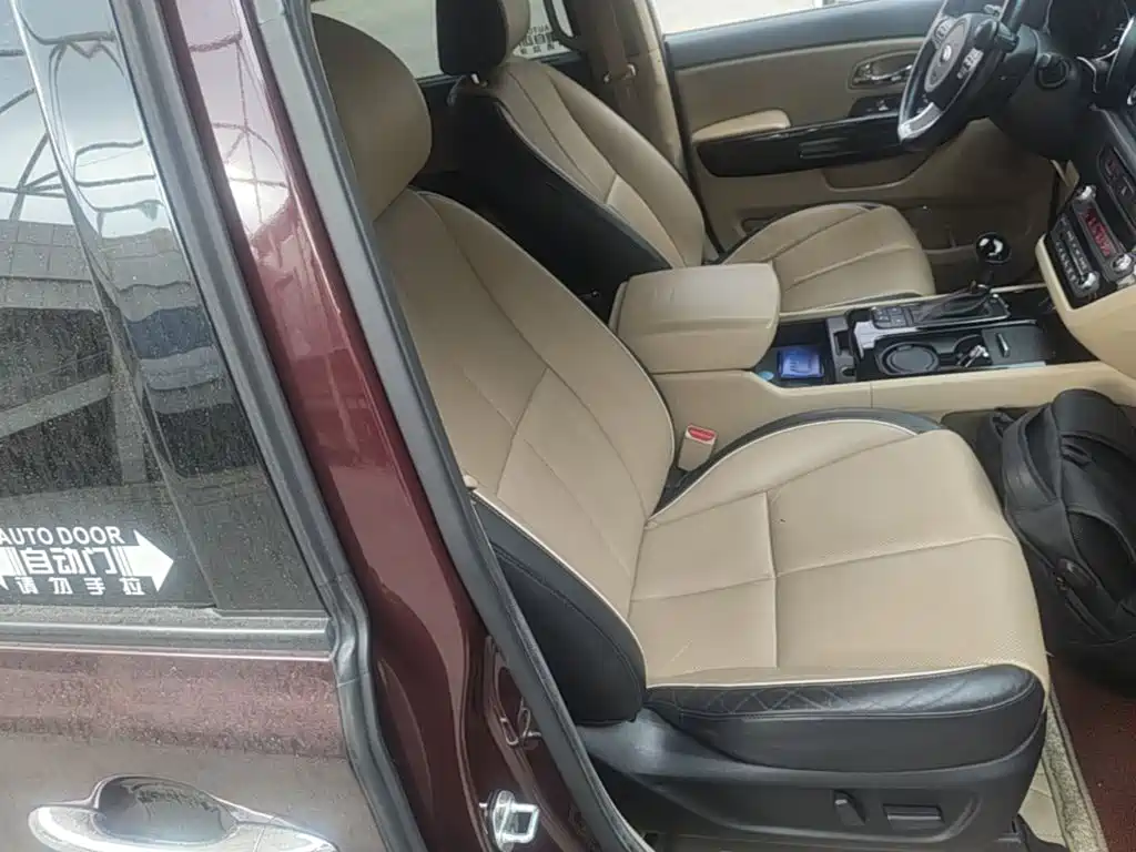 Kia Carnival — миниатюра 25