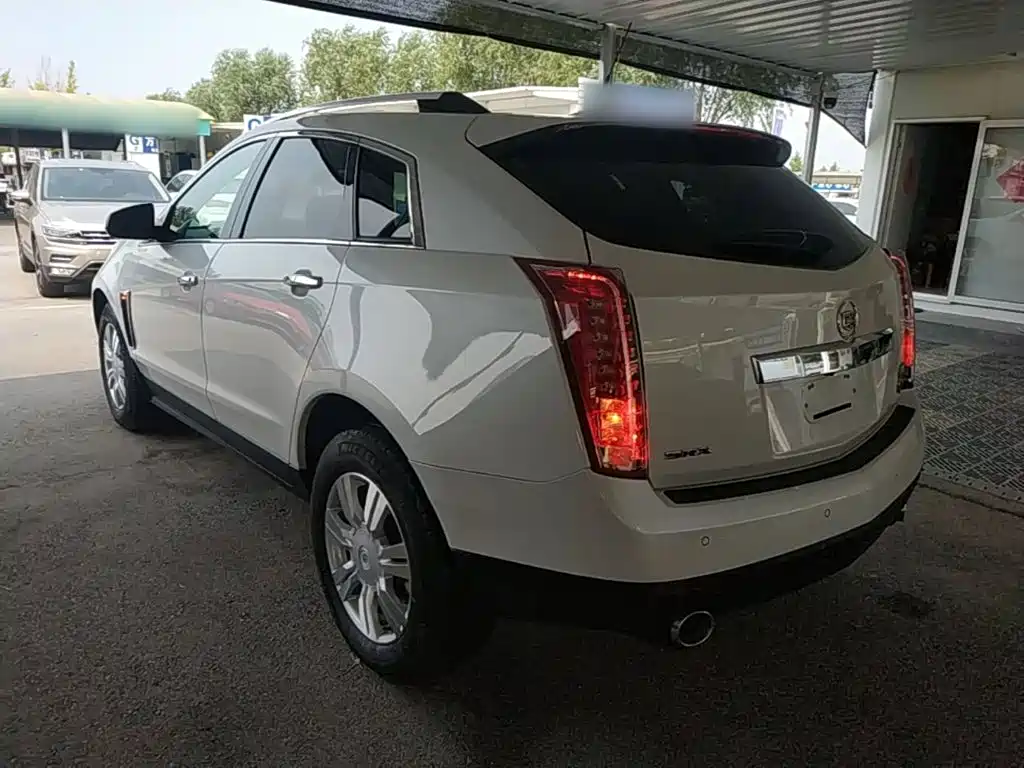 Cadillac SRX — миниатюра 5