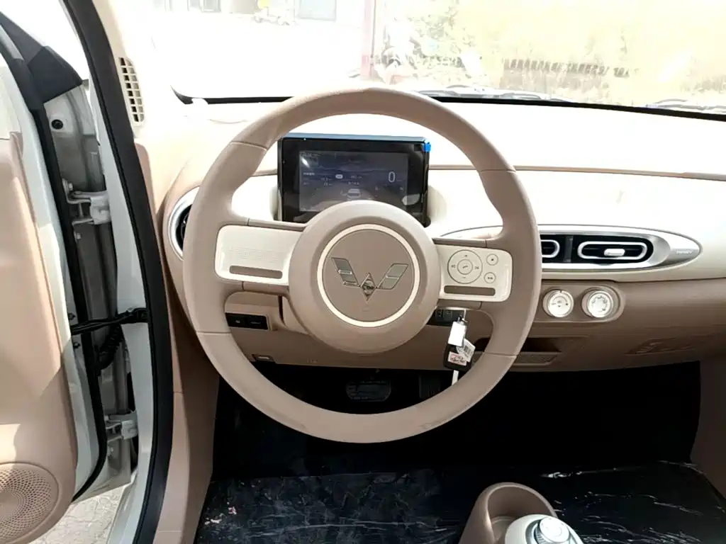 Wuling MINIEV — миниатюра 11