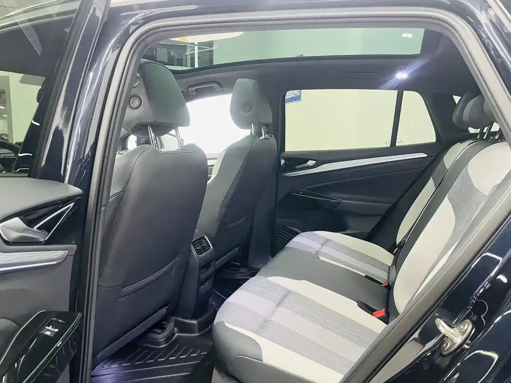 VOLKSWAGEN ID.4 CROZZ