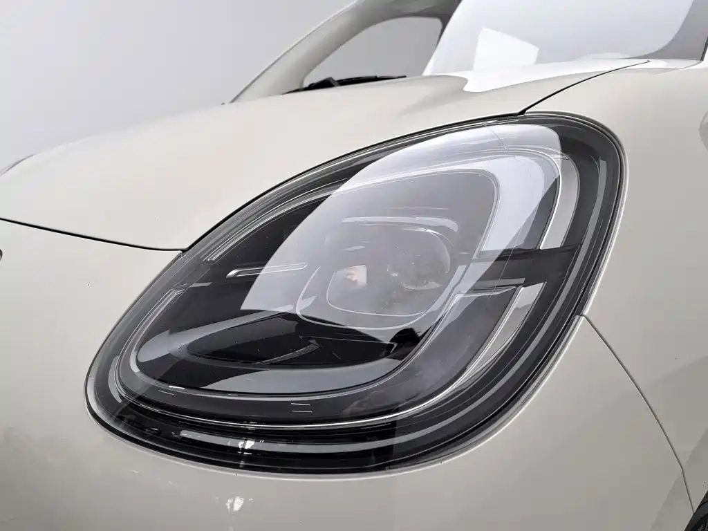 Wuling MINIEV — миниатюра 7