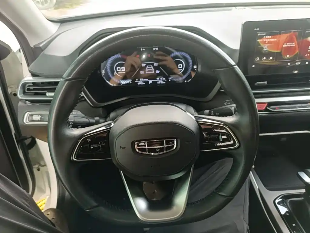 Geely Emgrand — миниатюра 11