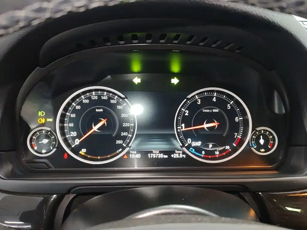 BMW 5 Series — миниатюра 12