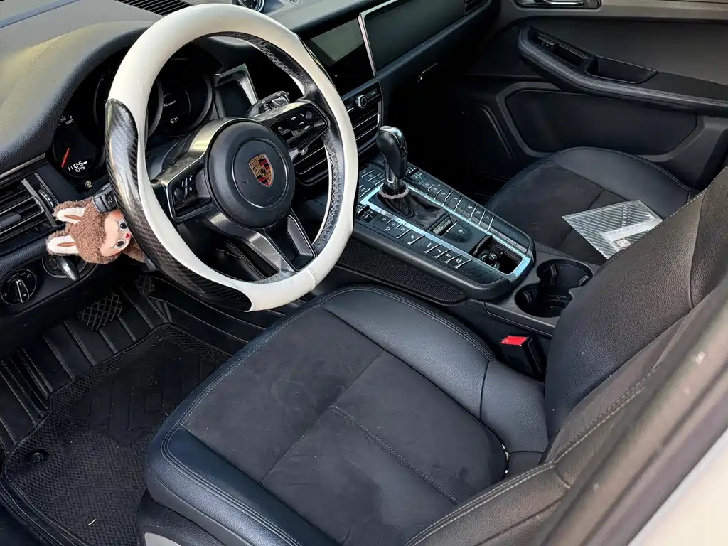 Porsche Macan — миниатюра 8