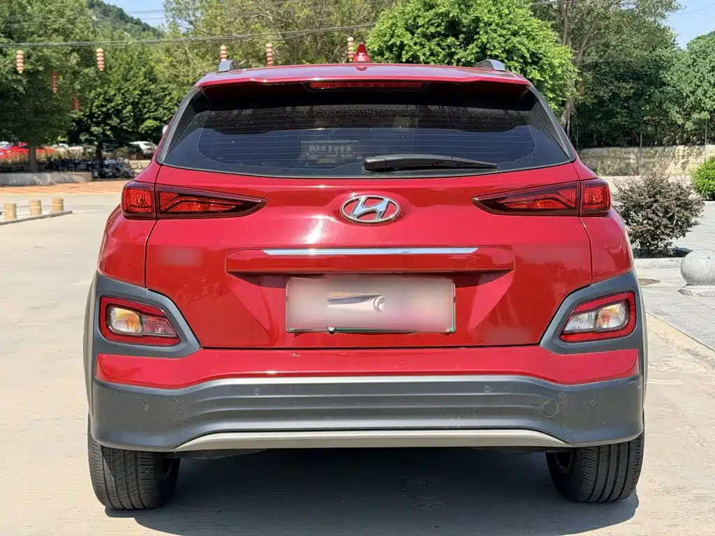 Hyundai Kona Electric — миниатюра 6