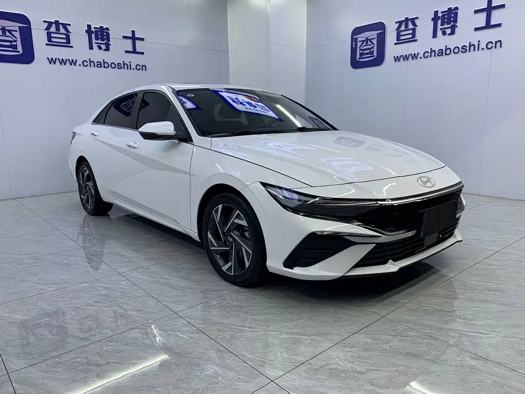 Hyundai Elantra — миниатюра 3
