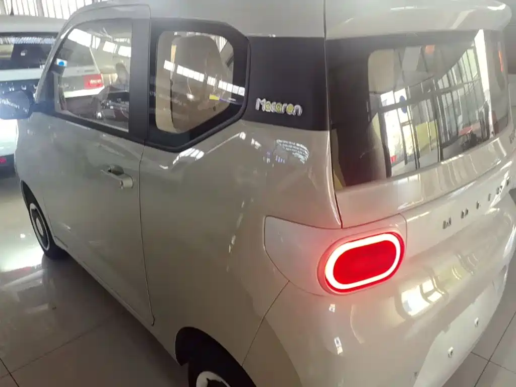 Wuling MINIEV — миниатюра 5