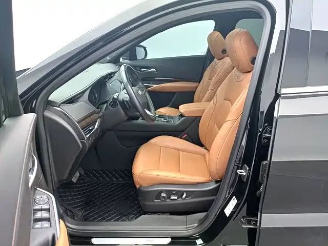 Cadillac XT4 — миниатюра 6