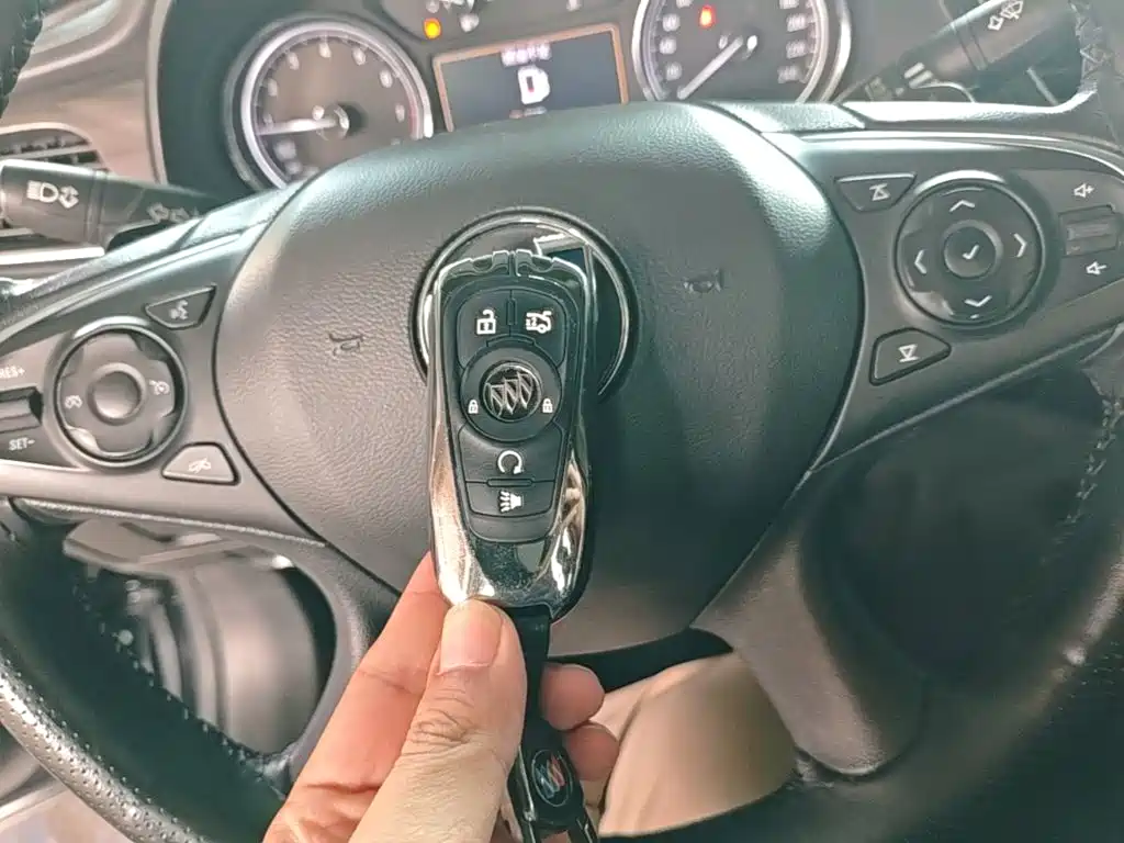 Buick LaCrosse — миниатюра 9