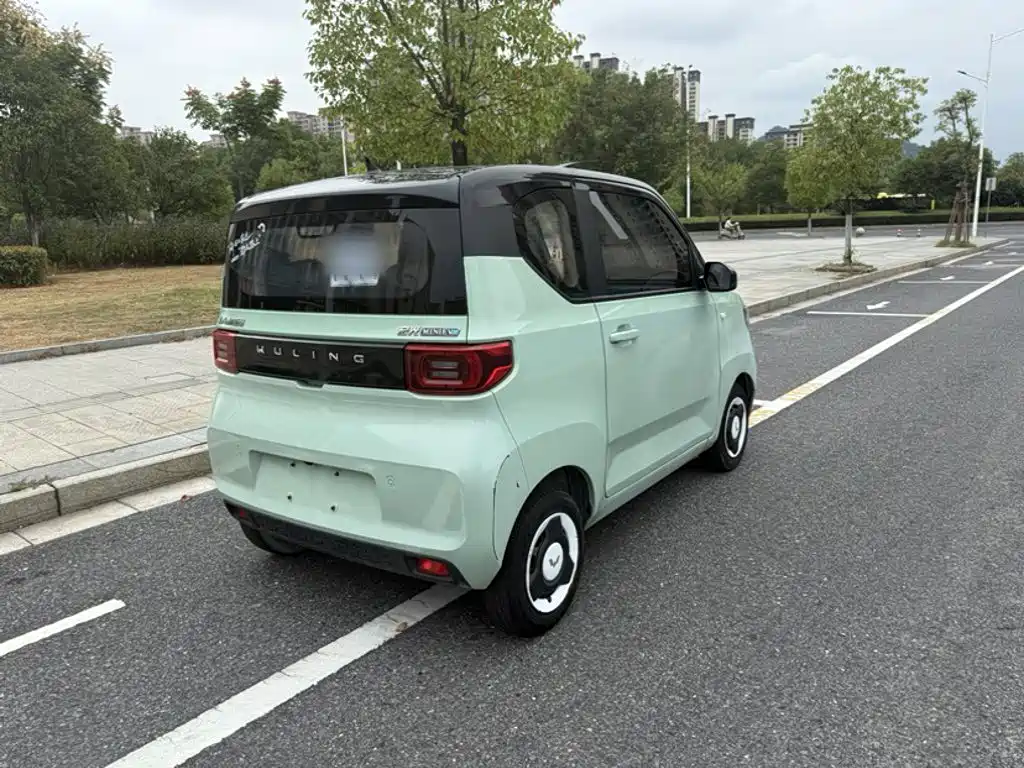 Wuling MINIEV — миниатюра 8