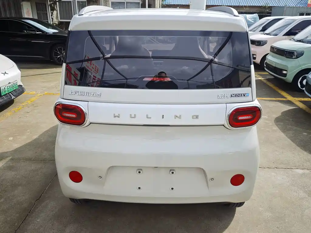 Wuling MINIEV — миниатюра 6