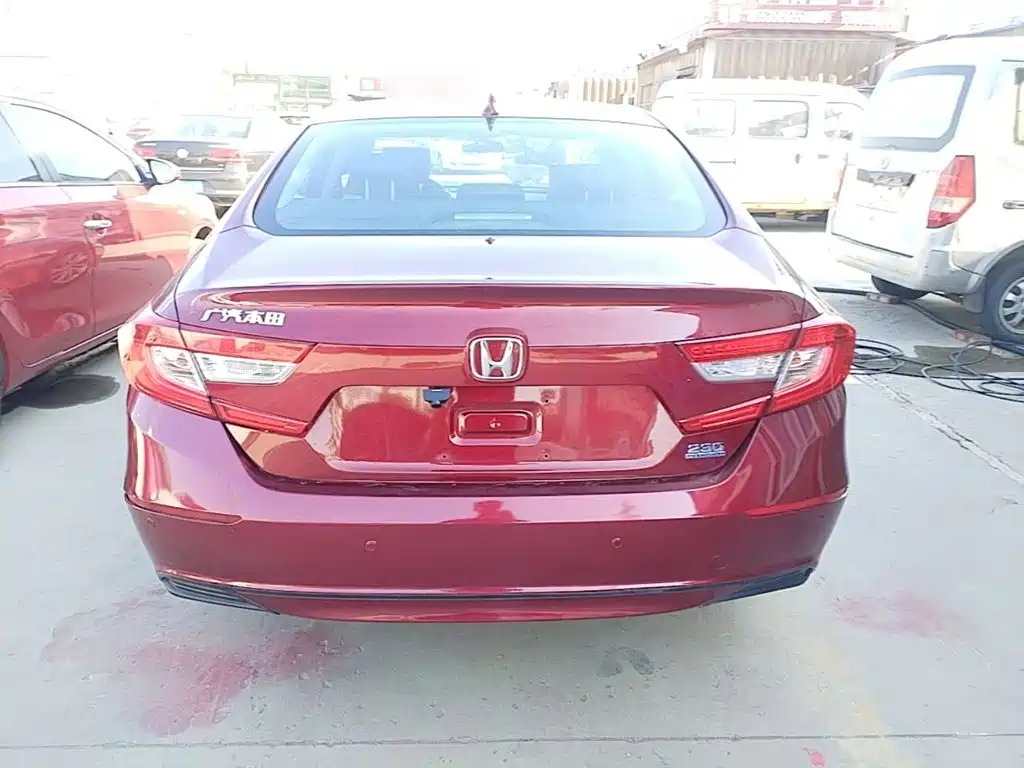 Honda Accord — миниатюра 6