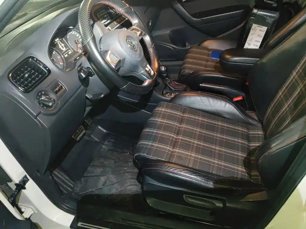 Volkswagen Polo — миниатюра 8