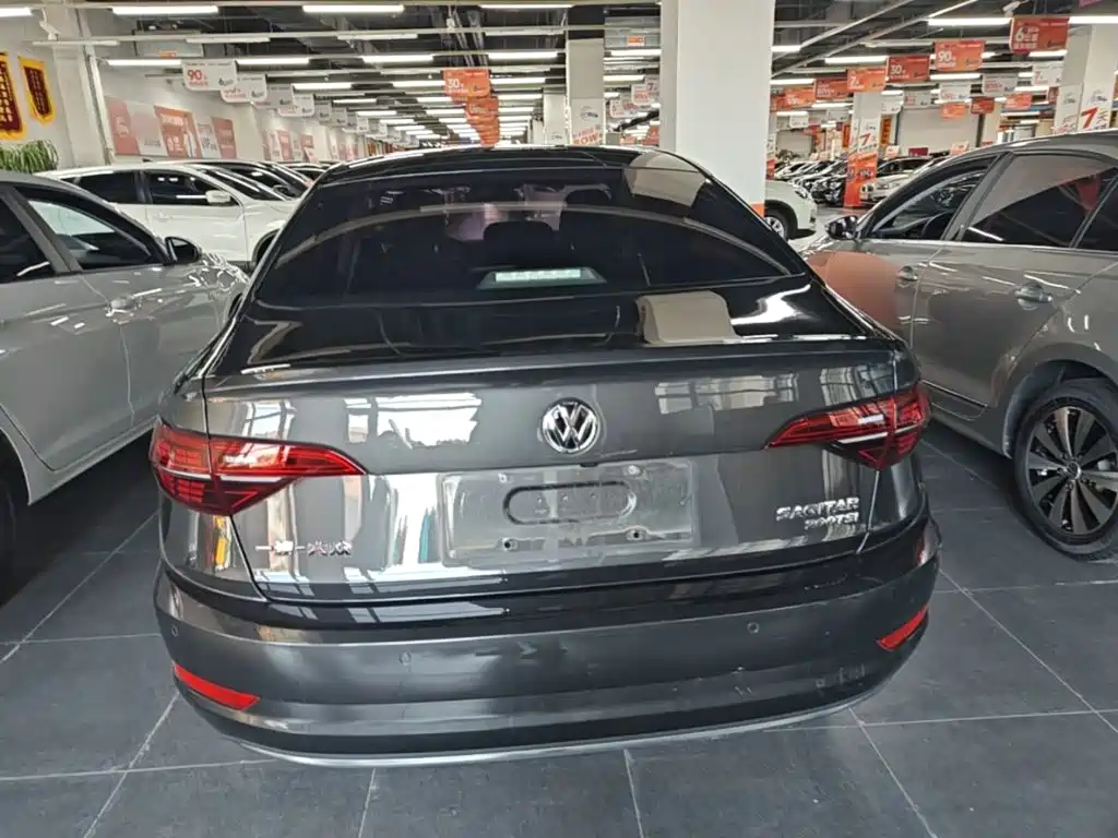 Volkswagen Sagitar — миниатюра 6